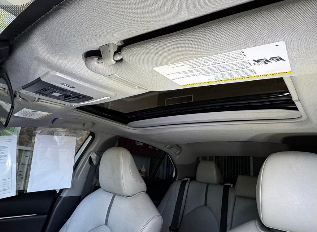 2021 Toyota Camry Hybrid XLE
