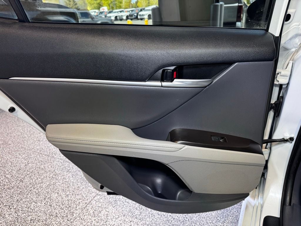 2021 Toyota Camry Hybrid XLE