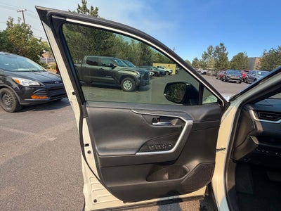 2021 Toyota RAV4 Hybrid XSE