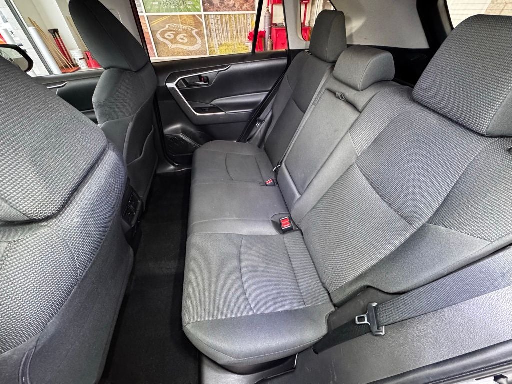 2021 Toyota RAV4 Hybrid LE