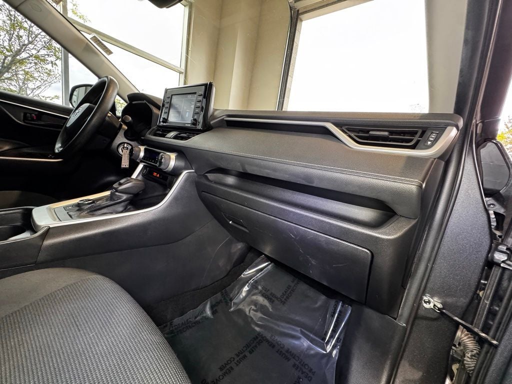 2021 Toyota RAV4 Hybrid LE