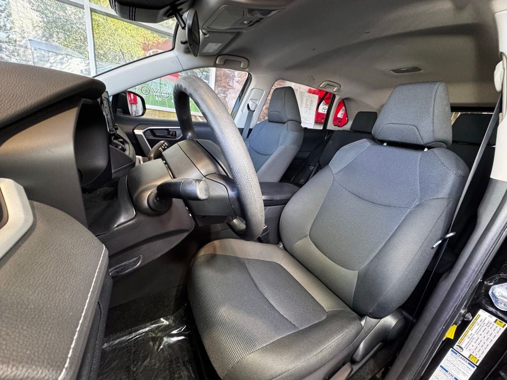 2022 Toyota RAV4 Hybrid LE