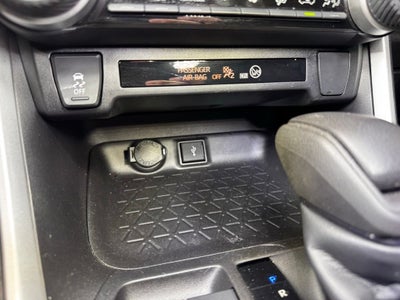 2022 Toyota RAV4 Hybrid LE