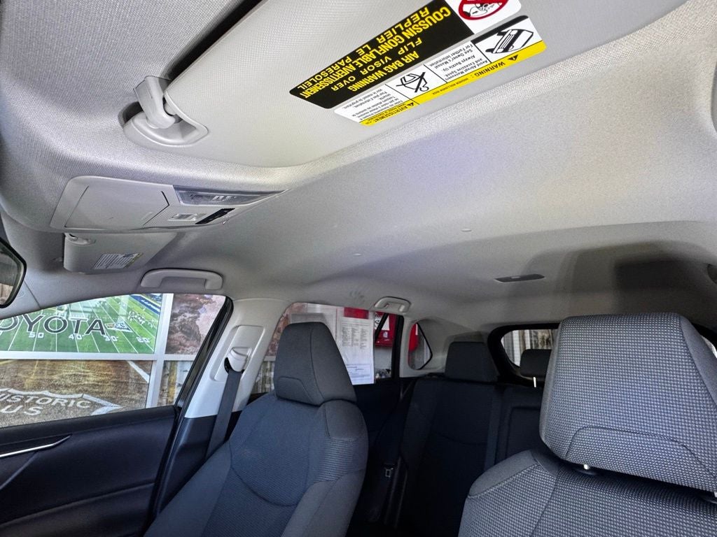 2022 Toyota RAV4 Hybrid LE