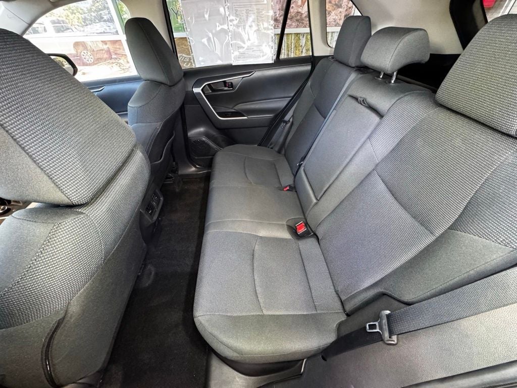 2022 Toyota RAV4 Hybrid LE