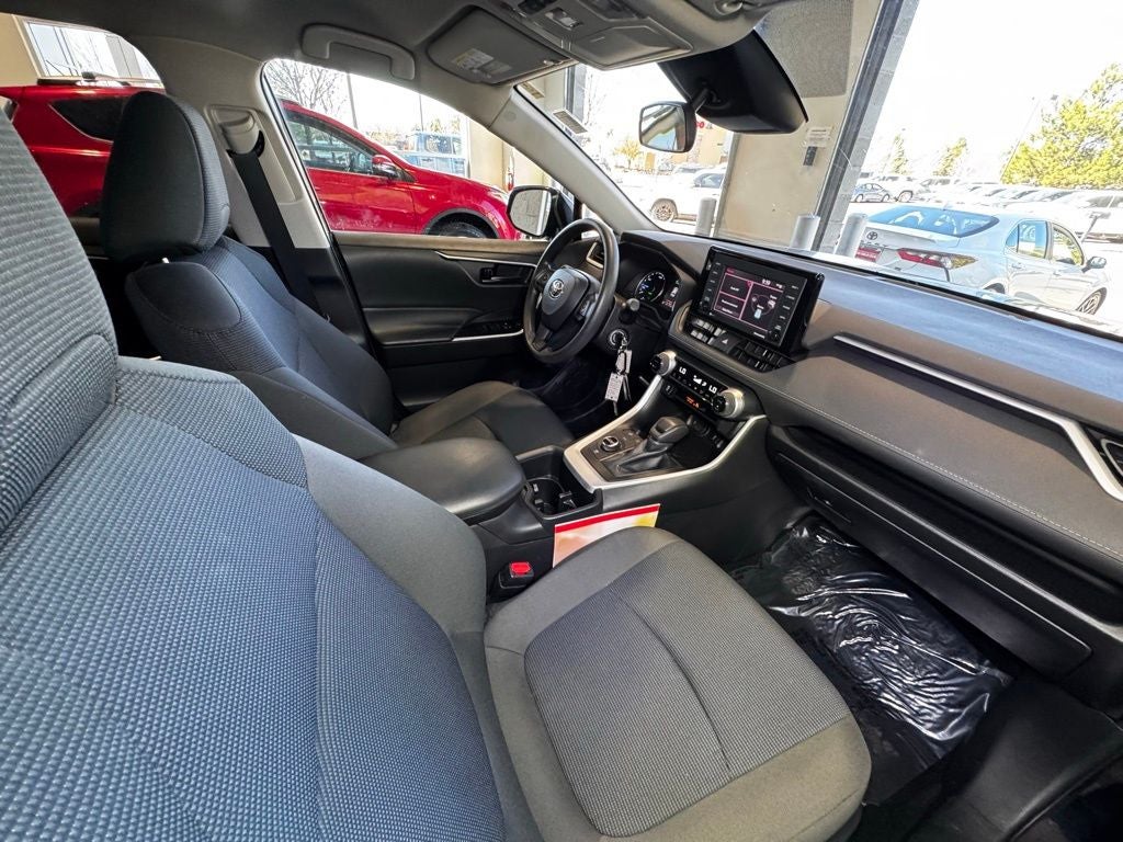 2022 Toyota RAV4 Hybrid LE