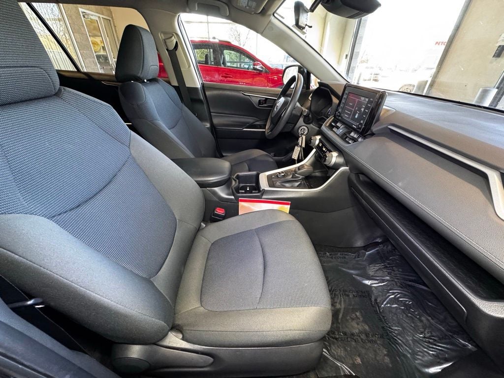 2022 Toyota RAV4 Hybrid LE