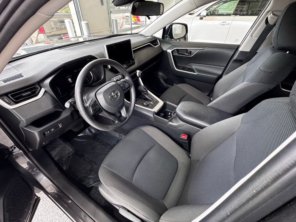 2025 Toyota RAV4 Hybrid LE