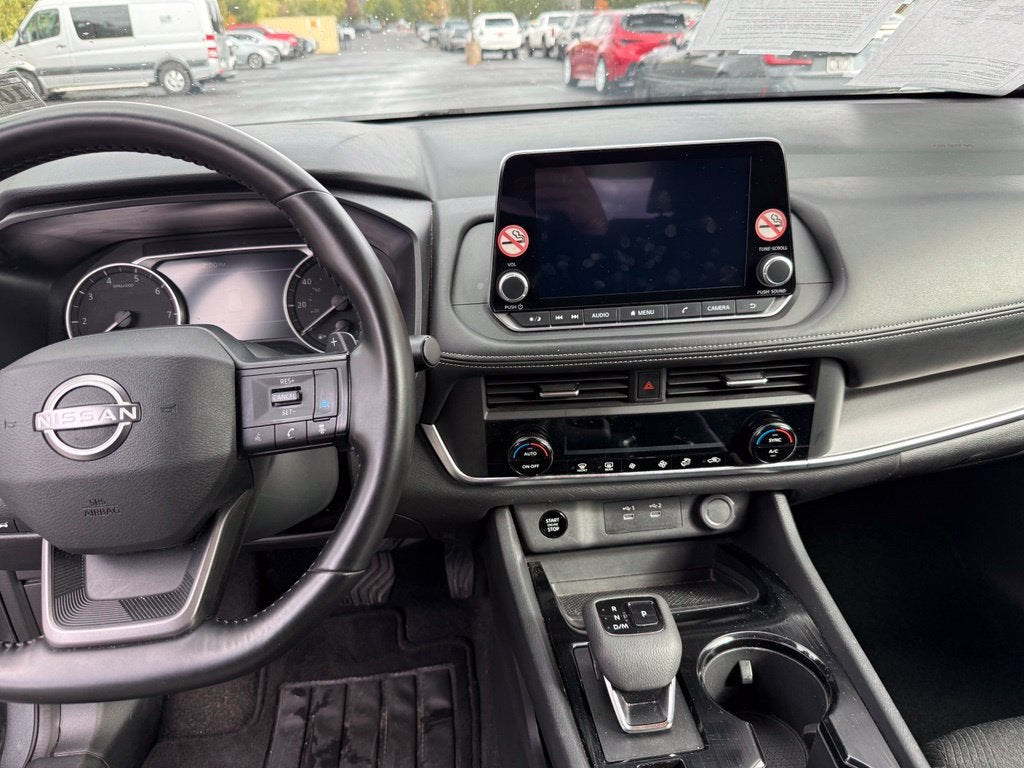 2025 Nissan Rogue SV