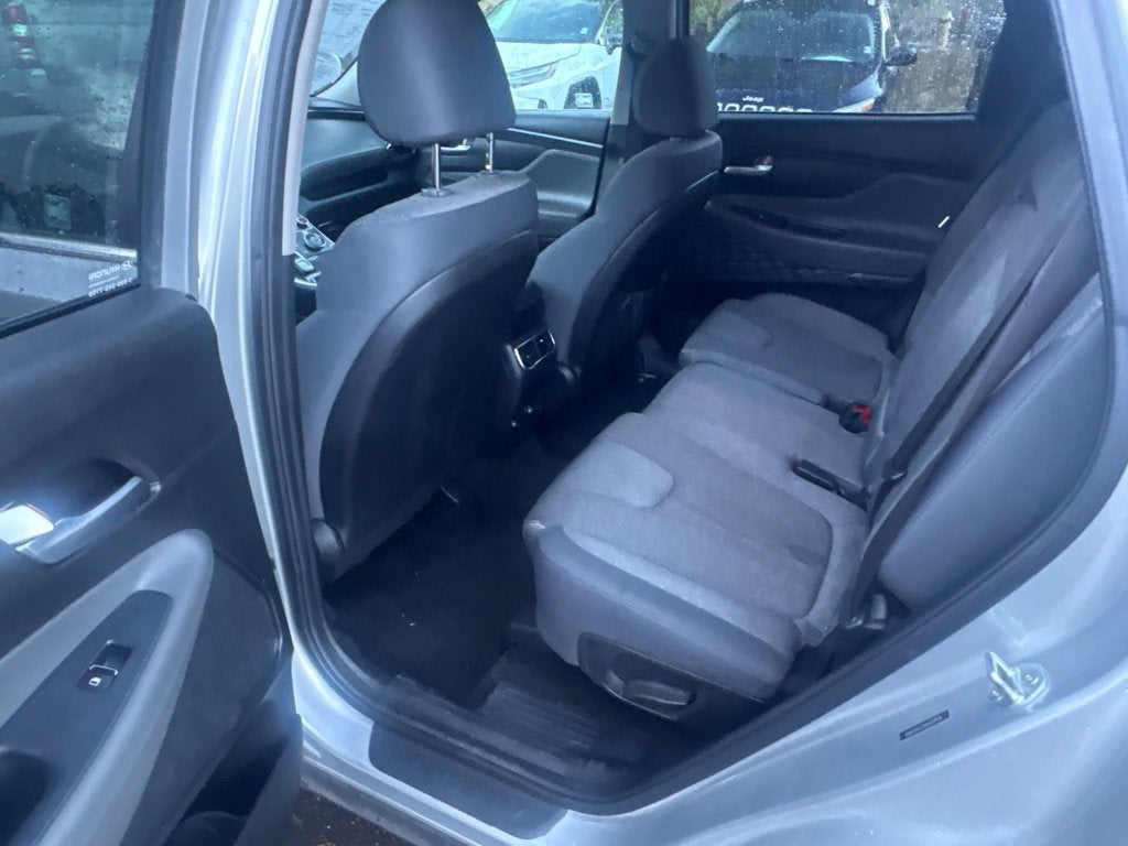 2021 Hyundai Santa Fe SE