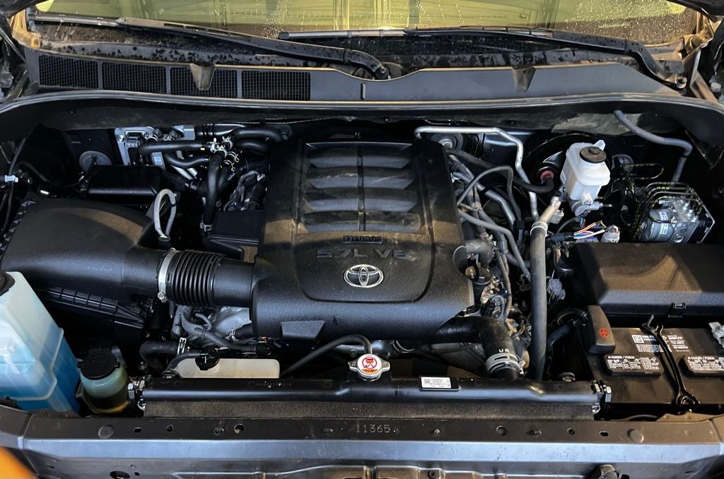 2022 Toyota Sequoia SR5 5.7L