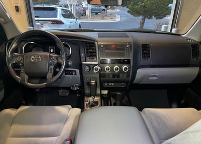 2022 Toyota Sequoia SR5 5.7L