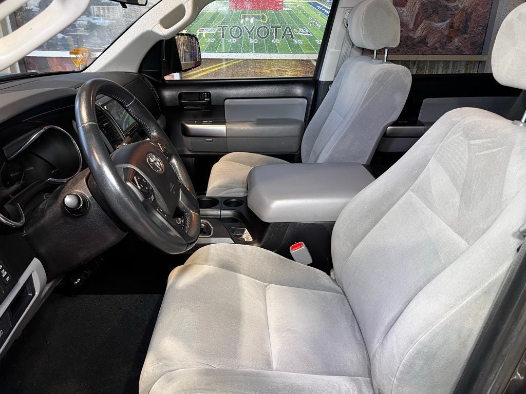 2022 Toyota Sequoia SR5 5.7L