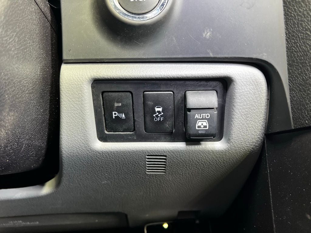 2022 Toyota Sequoia SR5 5.7L