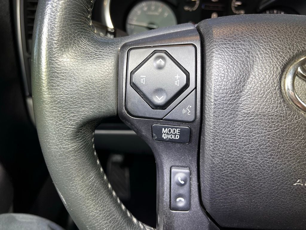 2022 Toyota Sequoia SR5 5.7L