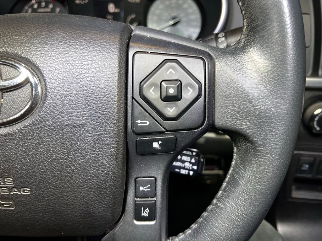 2022 Toyota Sequoia SR5 5.7L