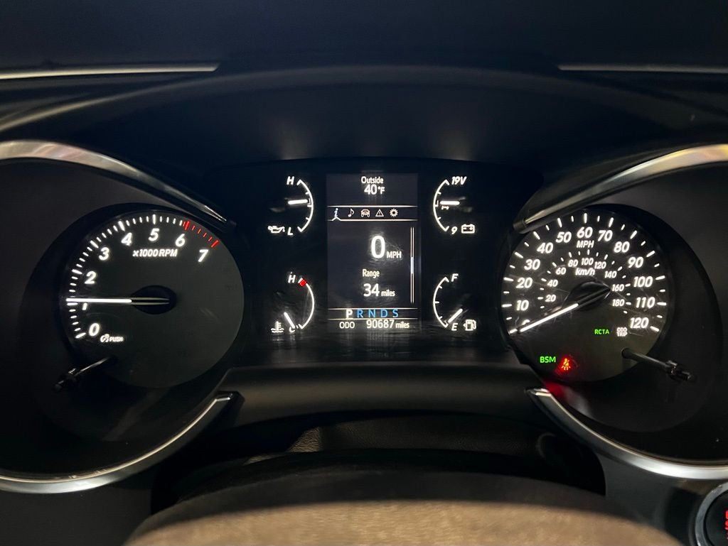 2022 Toyota Sequoia SR5 5.7L