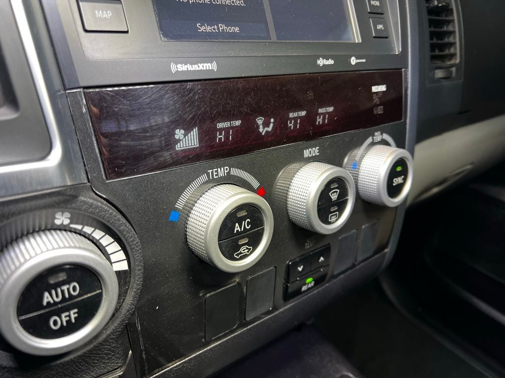 2022 Toyota Sequoia SR5 5.7L