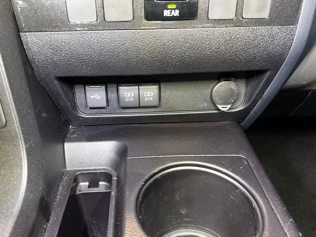 2022 Toyota Sequoia SR5 5.7L