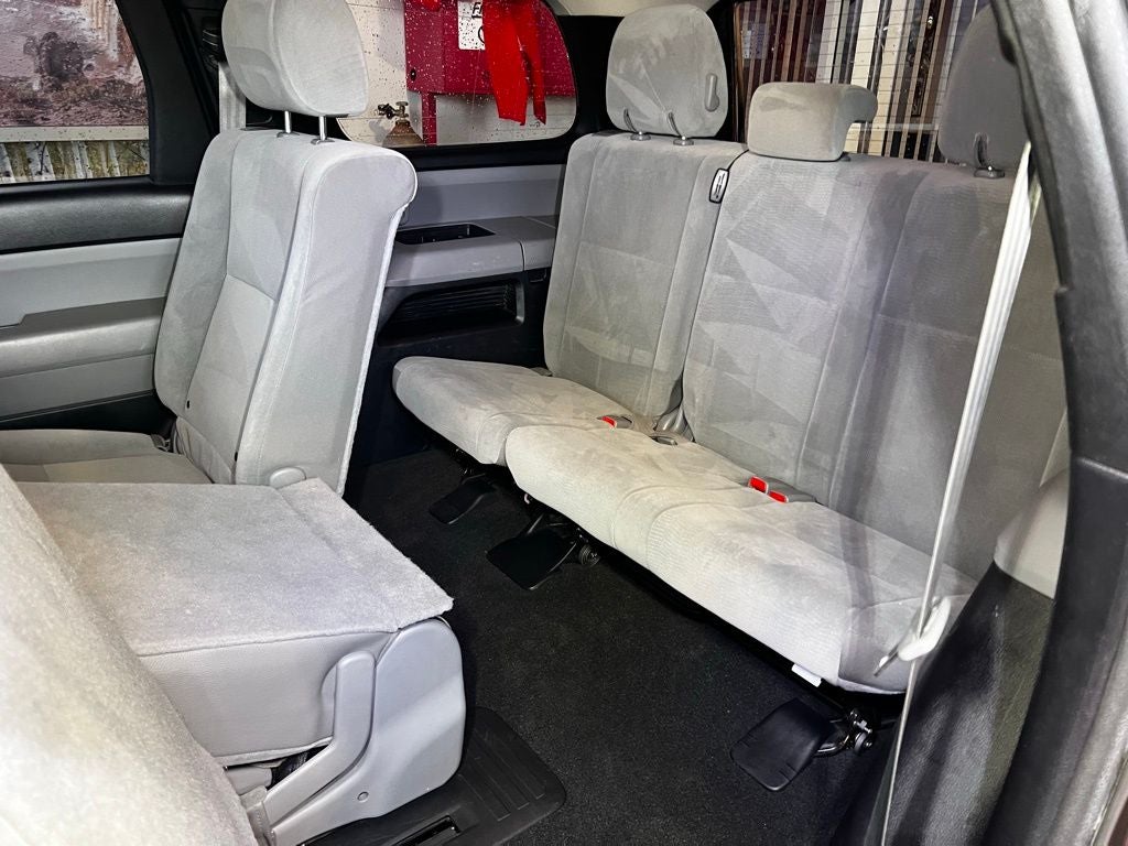 2022 Toyota Sequoia SR5 5.7L