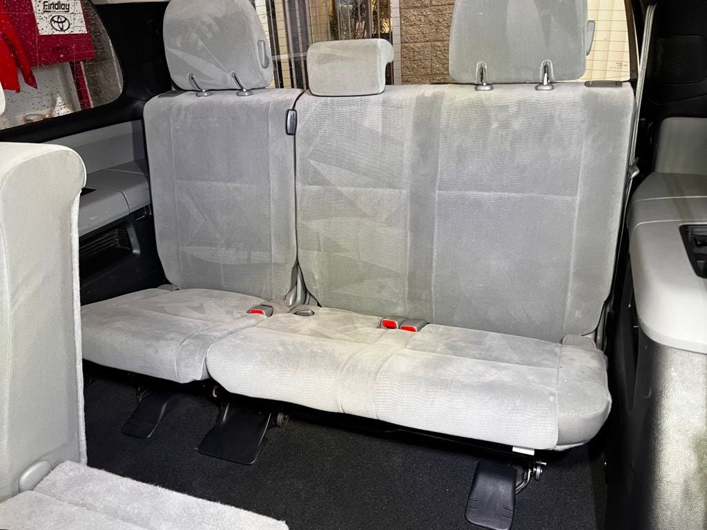 2022 Toyota Sequoia SR5 5.7L