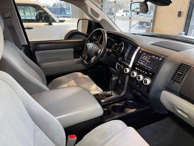 2022 Toyota Sequoia SR5 5.7L