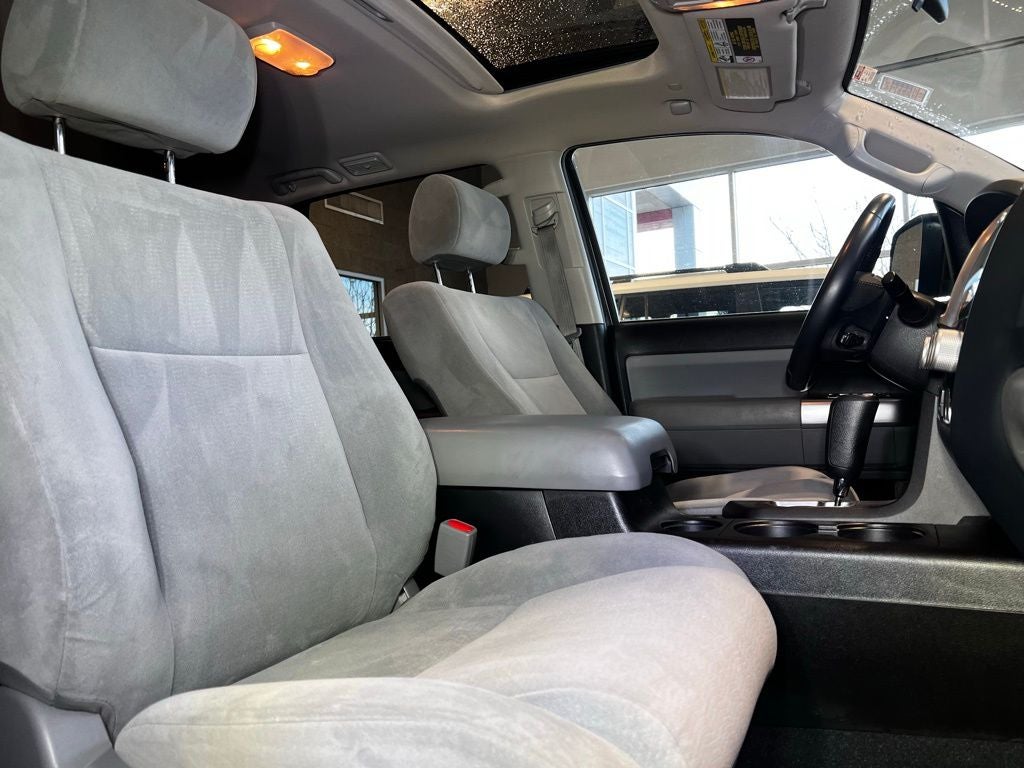 2022 Toyota Sequoia SR5 5.7L