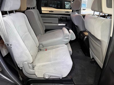 2022 Toyota Sequoia SR5 5.7L