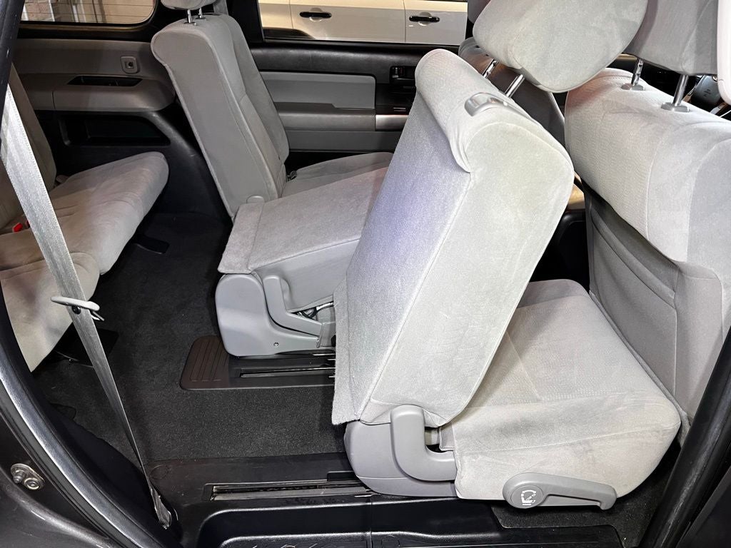 2022 Toyota Sequoia SR5 5.7L