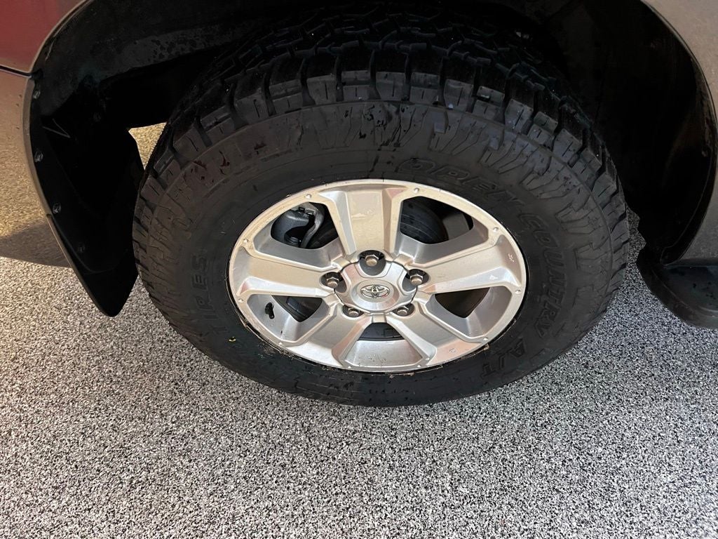 2022 Toyota Sequoia SR5 5.7L