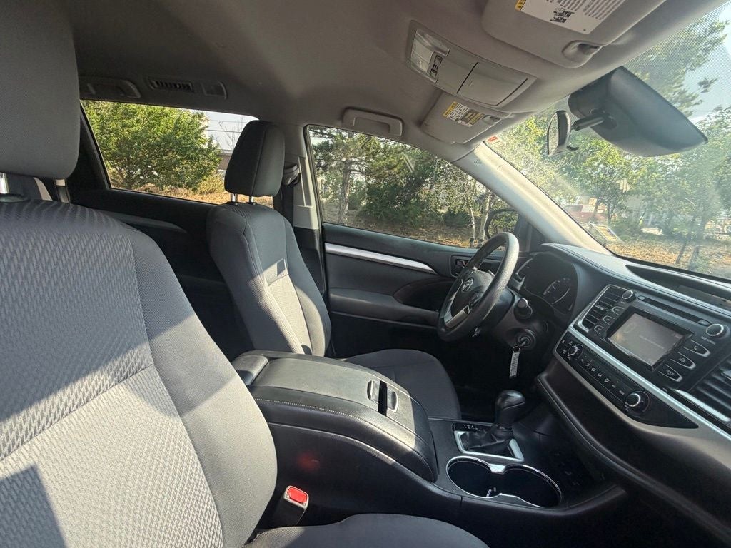 2017 Toyota Highlander LE