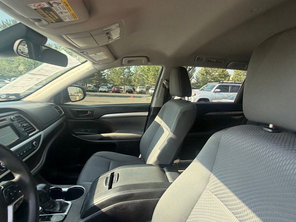 2017 Toyota Highlander LE
