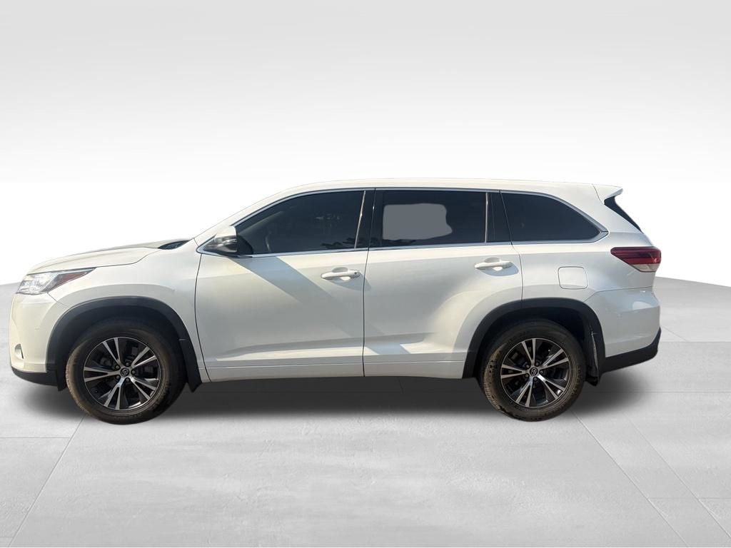 2017 Toyota Highlander LE