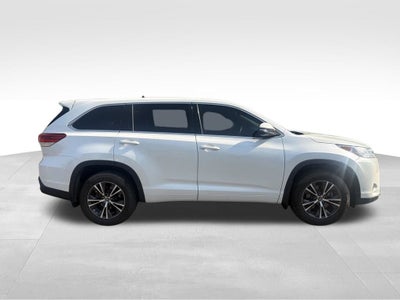 2017 Toyota Highlander LE