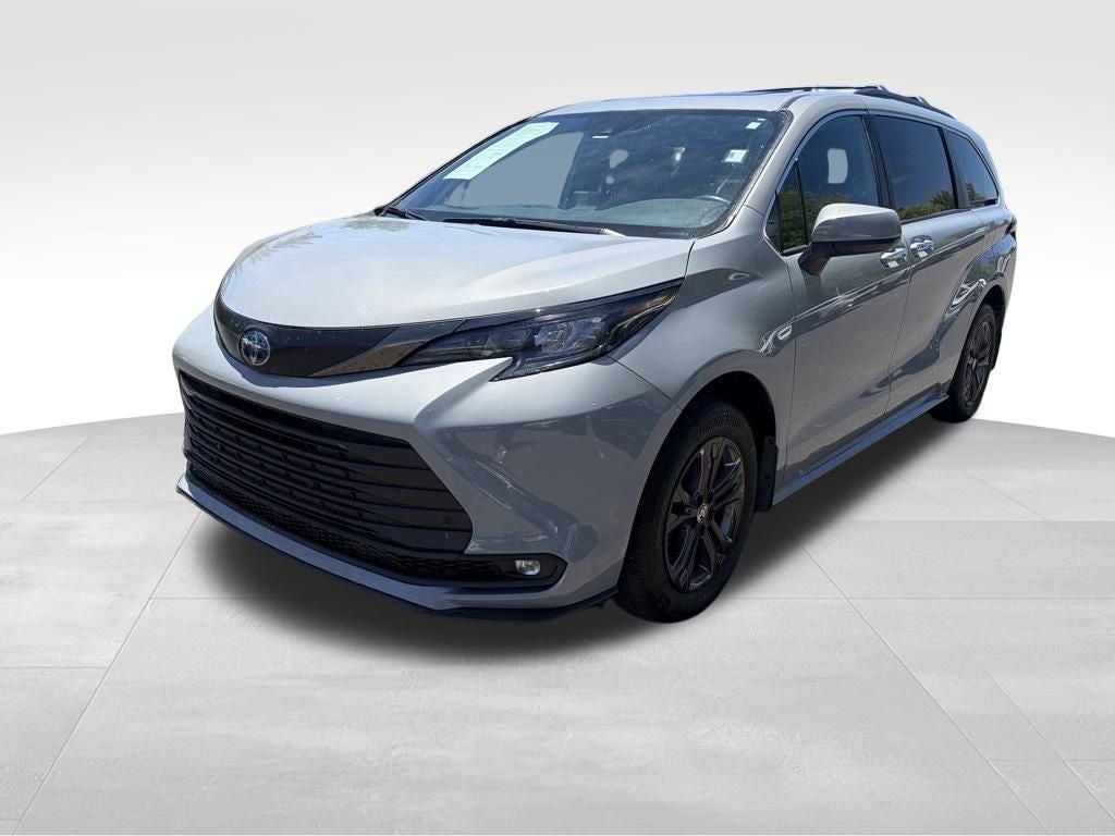 2024 Toyota Sienna Woodland Edition