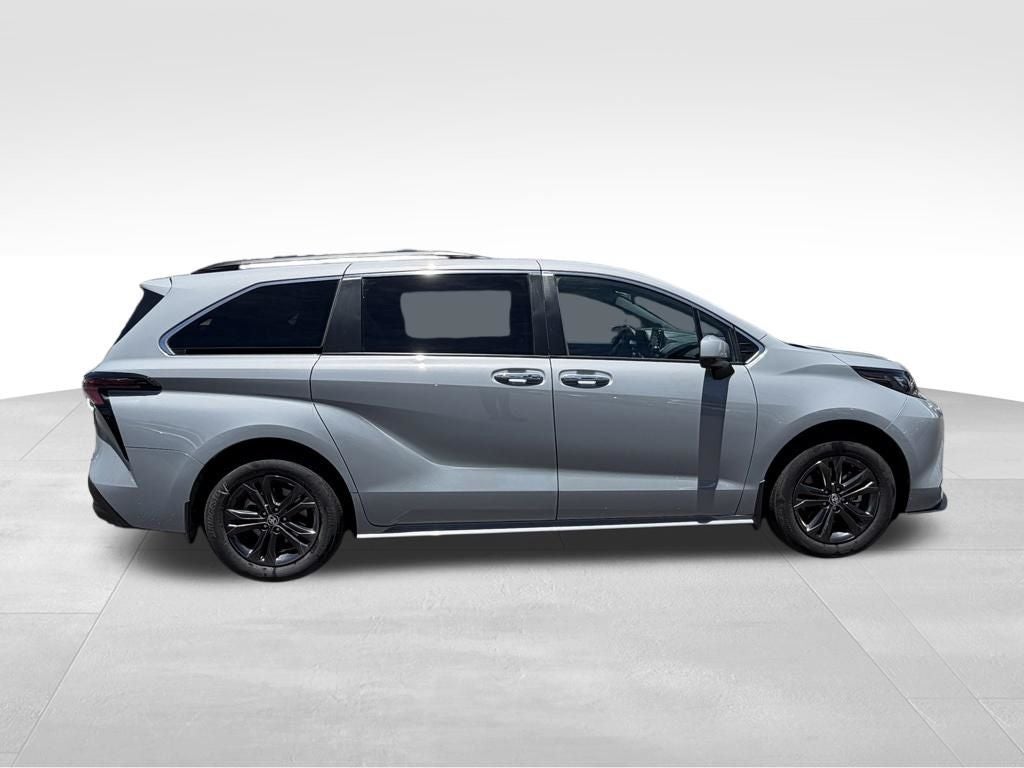 2024 Toyota Sienna Woodland Edition