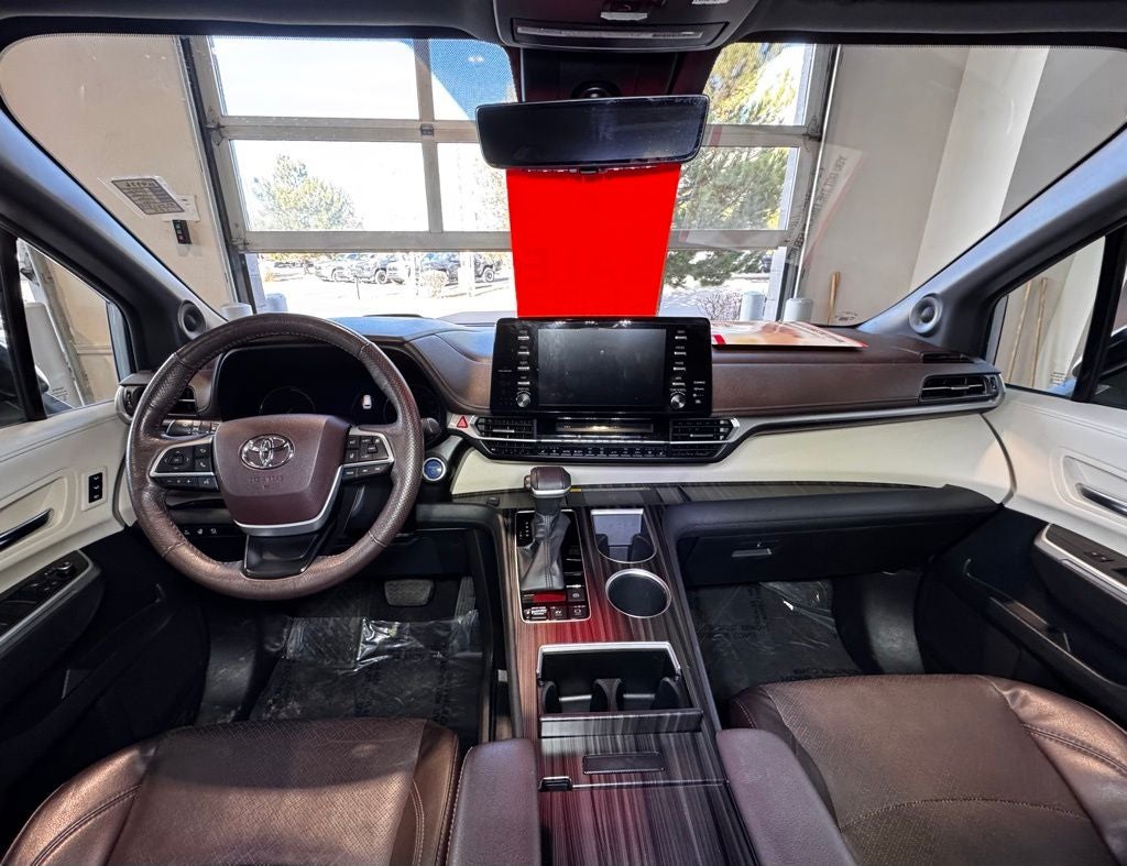 2022 Toyota Sienna Platinum 7 Passenger