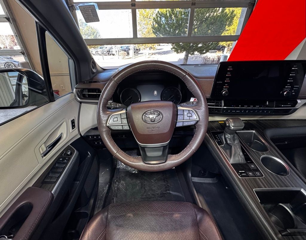 2022 Toyota Sienna Platinum 7 Passenger