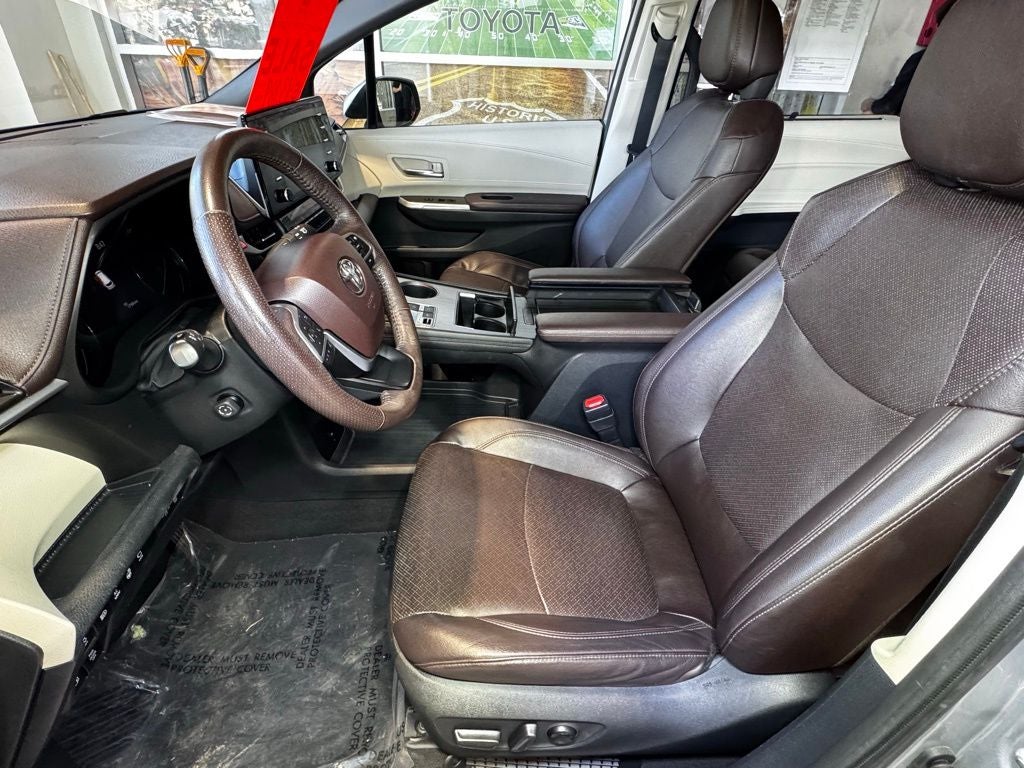 2022 Toyota Sienna Platinum 7 Passenger