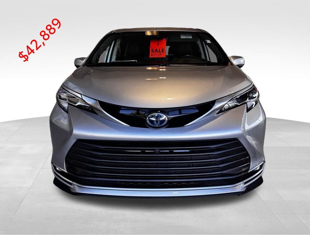 2022 Toyota Sienna Platinum 7 Passenger