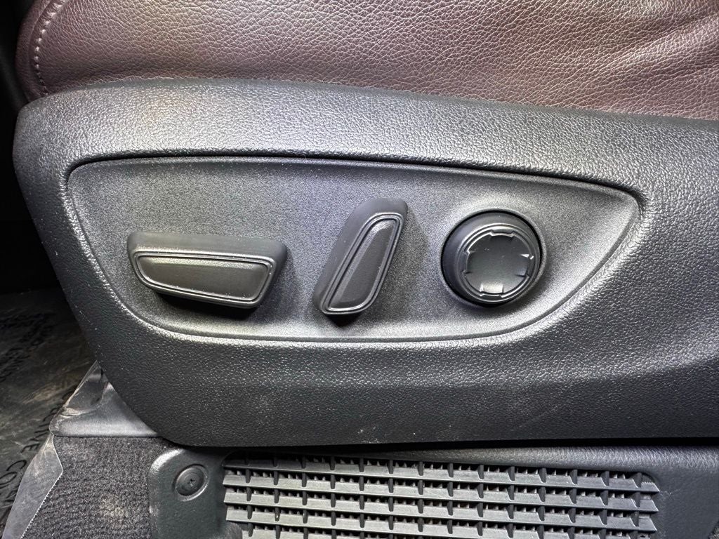 2022 Toyota Sienna Platinum 7 Passenger