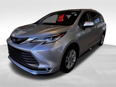 2022 Toyota Sienna Platinum 7 Passenger