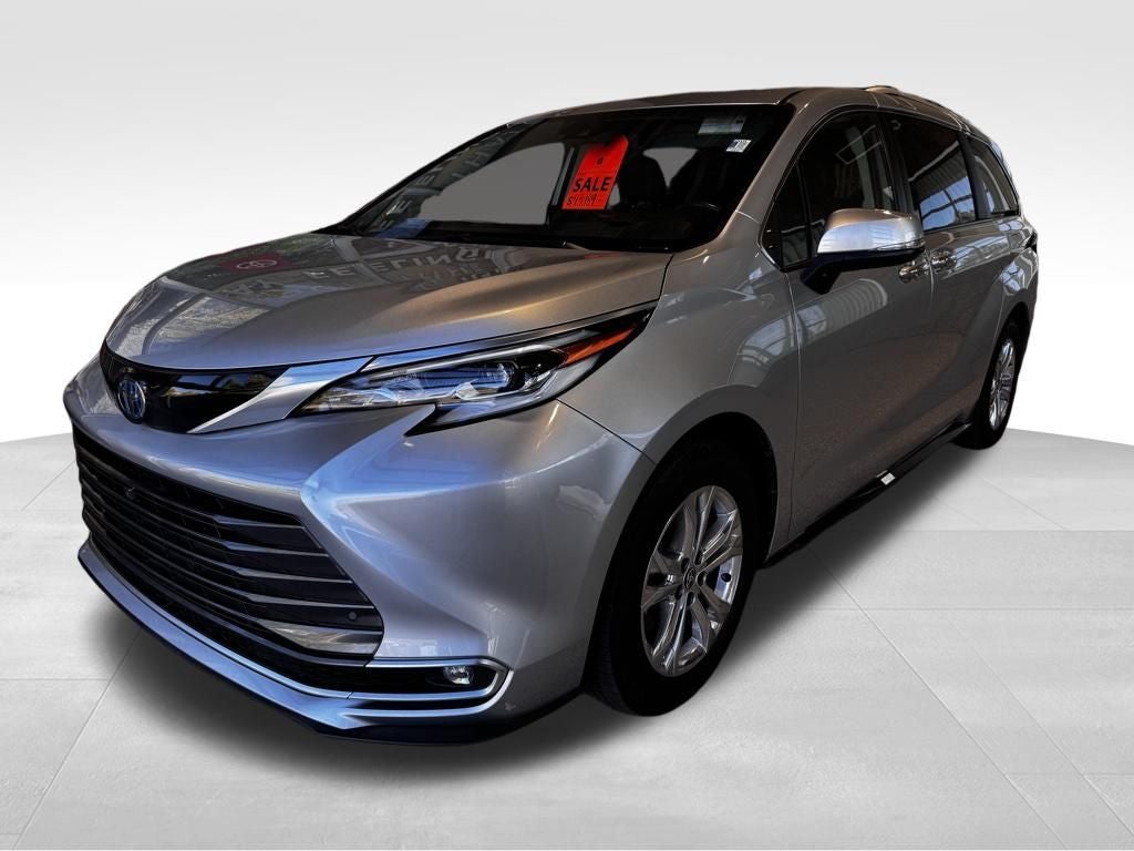 2022 Toyota Sienna Platinum 7 Passenger