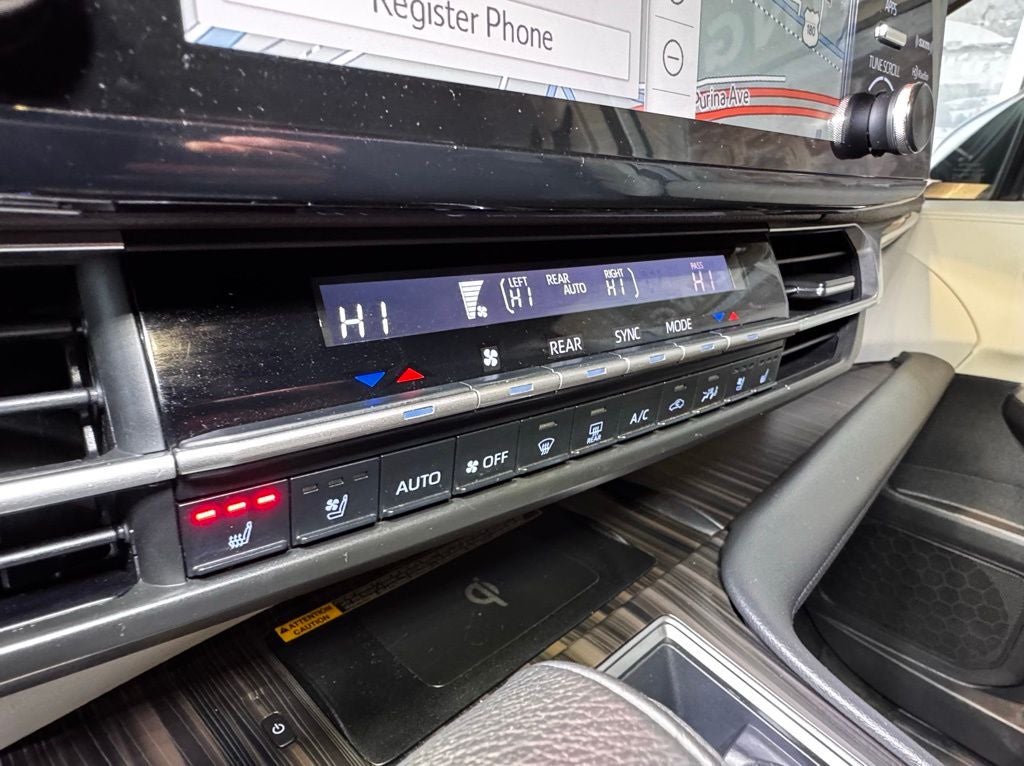 2022 Toyota Sienna Platinum 7 Passenger