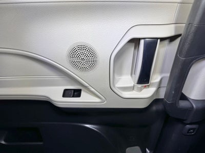 2022 Toyota Sienna Platinum 7 Passenger