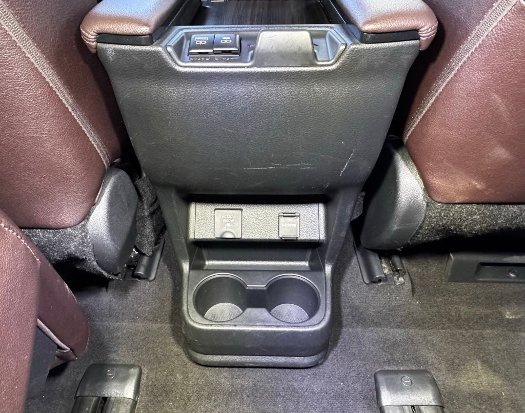 2022 Toyota Sienna Platinum 7 Passenger