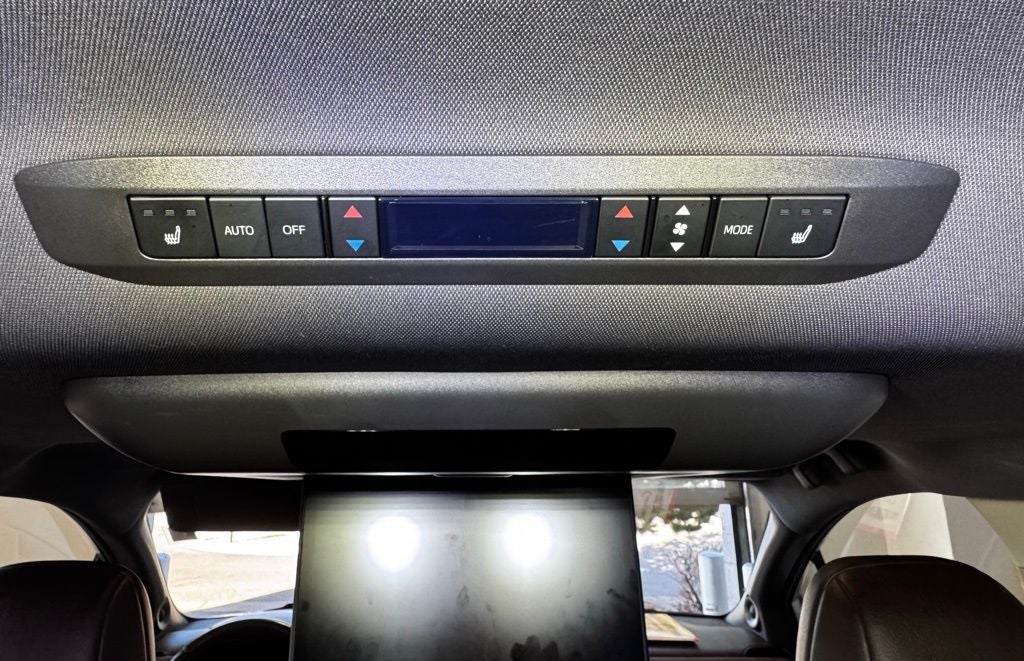 2022 Toyota Sienna Platinum 7 Passenger