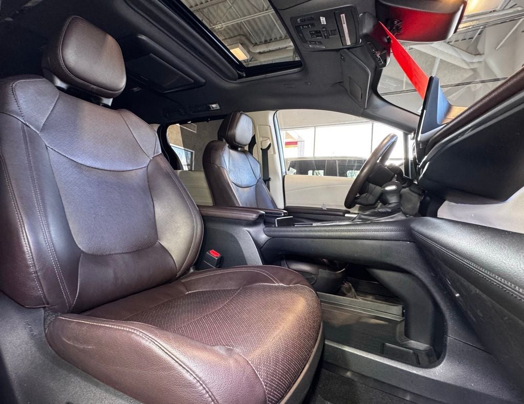 2022 Toyota Sienna Platinum 7 Passenger
