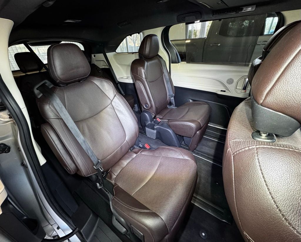 2022 Toyota Sienna Platinum 7 Passenger