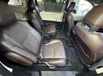2022 Toyota Sienna Platinum 7 Passenger